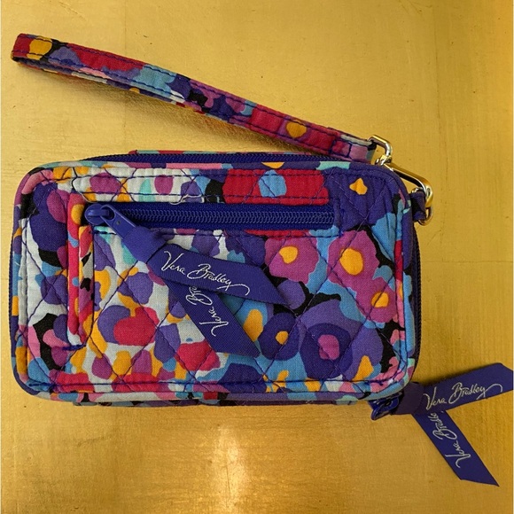 Vera Bradley Wristlet - Picture 12 of 12